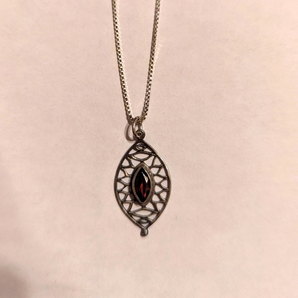 Sterling silver necklace with leaf pendant